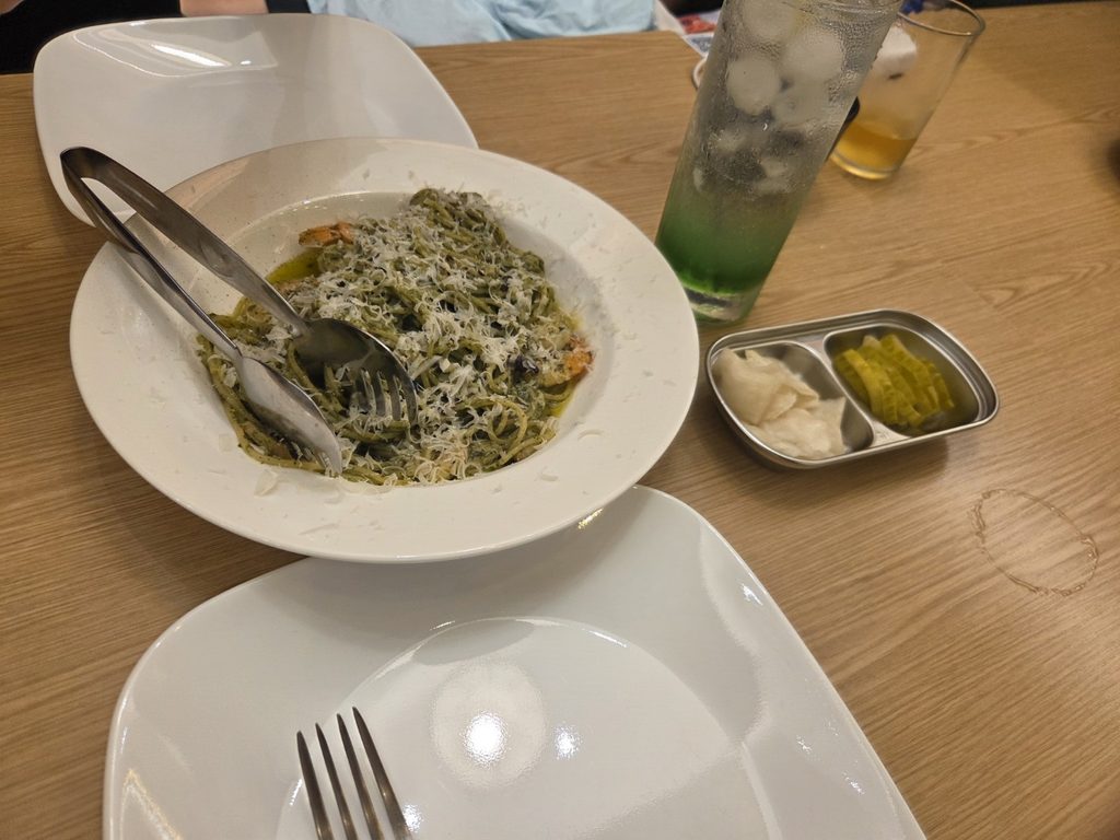 야미그릴 바질페스토 파스타